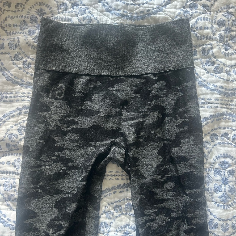 GymShark Gray Camouflage Leggings